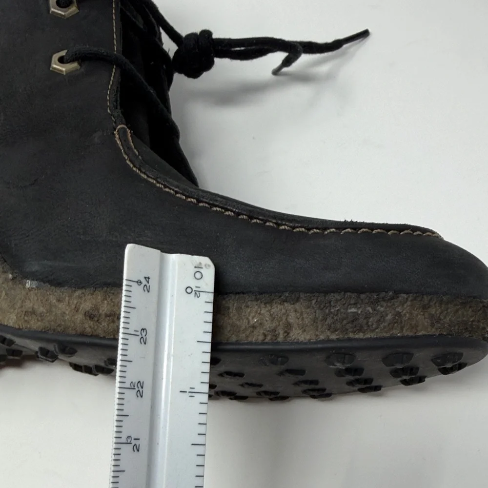 Timberland “wallaby” Black Wedge Leather Ankle Boots Size 9